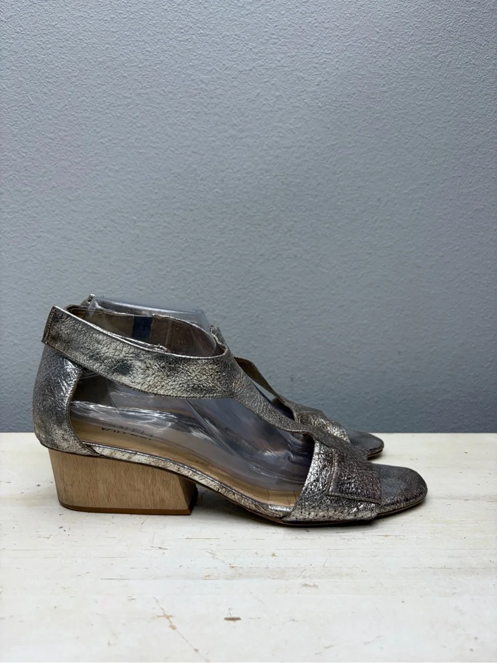 Vaneli Metallic Silver Calyx T-Stap Sandals Size 11